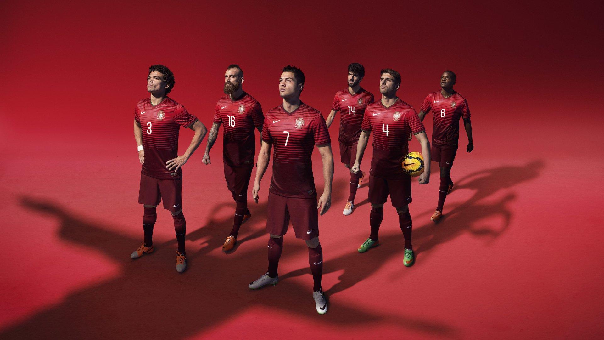 当姆巴佩在FIFA23中操控自己，一场虚拟与现实的足球交响曲