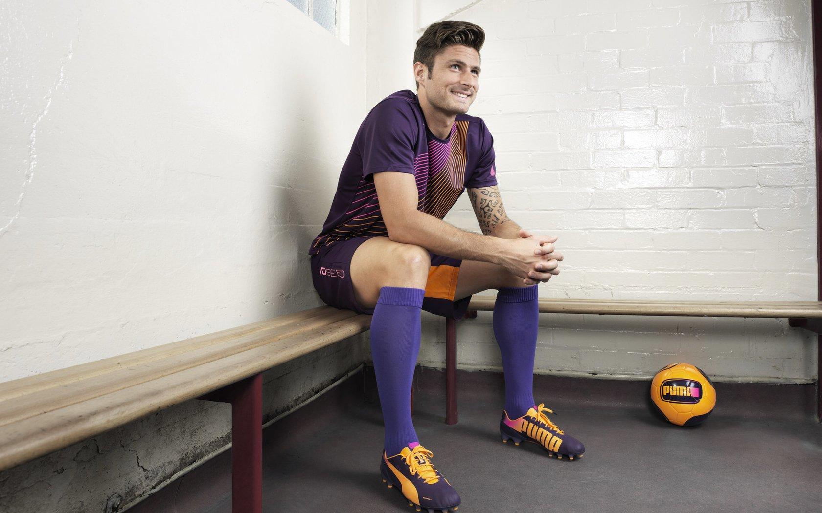 孙兴慜笑谈未来，今年梅西夺冠，明年热刺登顶！传奇心声点燃球迷期待